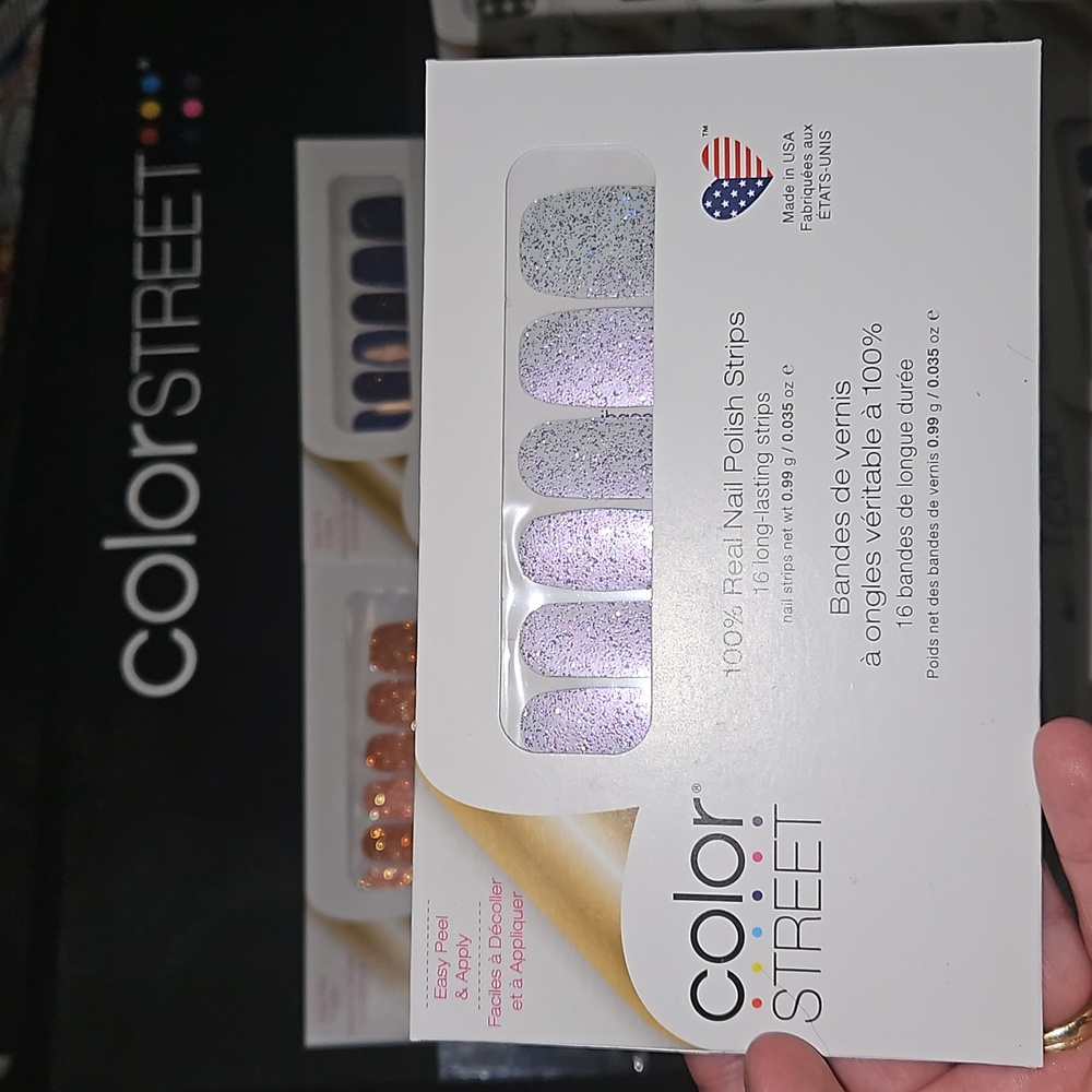 Colorstreet